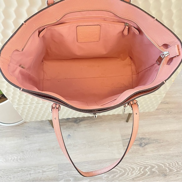 Coach LAPTOP TOTE IN CROSSGRAIN LEATHER - Picture 5 of 8